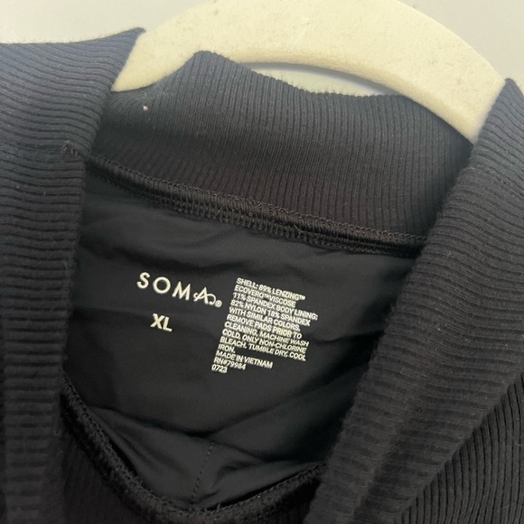 Soma Ribbed mock neck bodysuit with shelf bra XL - Picture 3 of 6